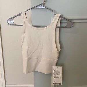 Lululemon crop top!